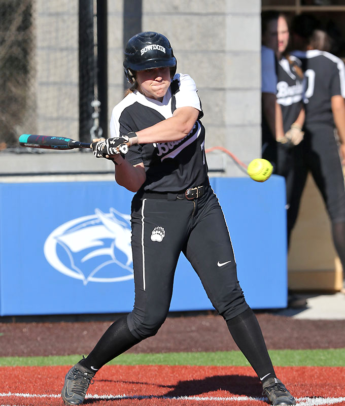 Softball leads NESCAC East with 12game streak The Bowdoin Orient