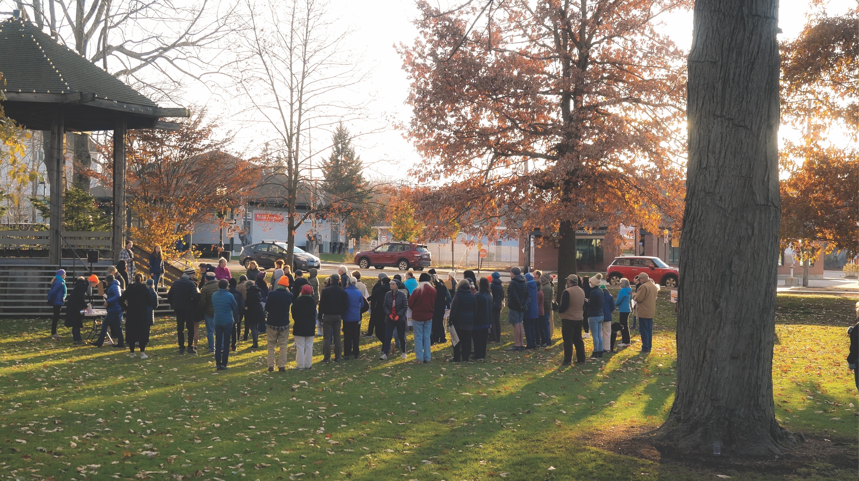 Gun control activists urge Maine lawmakers to pass gun safety laws at student-led rally in Brunswick – The Bowdoin Orient - Vimarsana News
